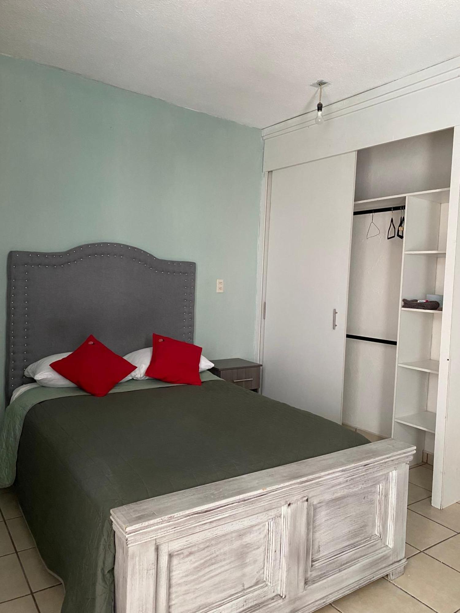 Aparthotel 10 Venator House Boutique León Esterno foto
